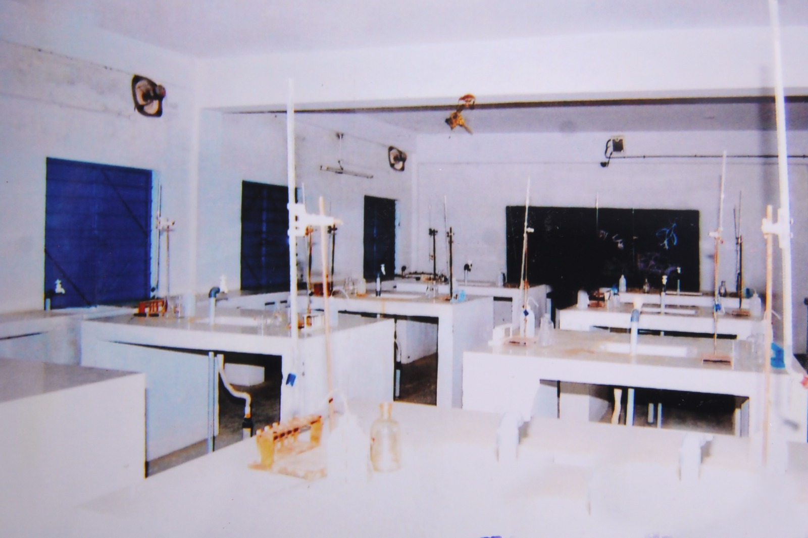 Chemistry laboratory benches