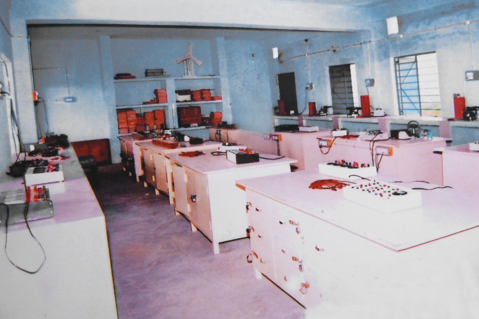 Science laboratory equipment