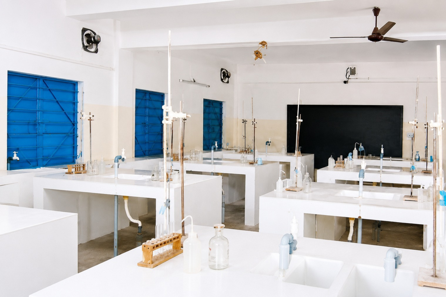 Chemistry laboratory benches